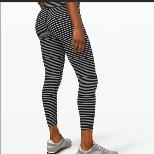 Lululemon Wunder Under Size 4